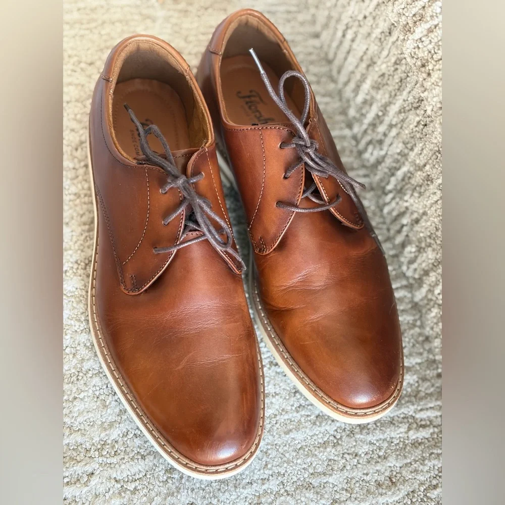 Florsheim Men’s Highland Plain Toe Oxford Shoes Cognac Smooth/White Sole. Size 8